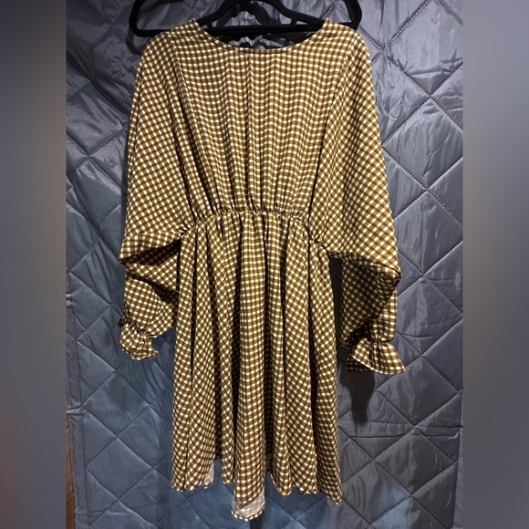 NWT - BUCKETLIST Plaid Mid Dress in Green/Brown - Picture 3 of 15